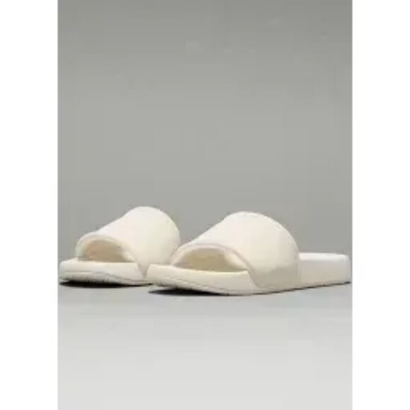 Lululemon Restfeel Slides Light Ivory Size 11 Lightweight Comfort Slip-On - Picture 1 of 1